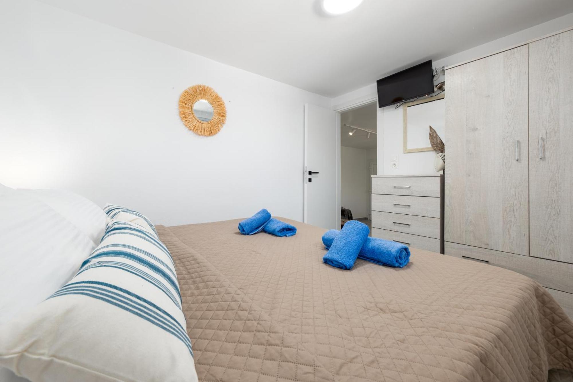 Blue View Villa Apartment #1 With Shared Pool Pounda Екстер'єр фото